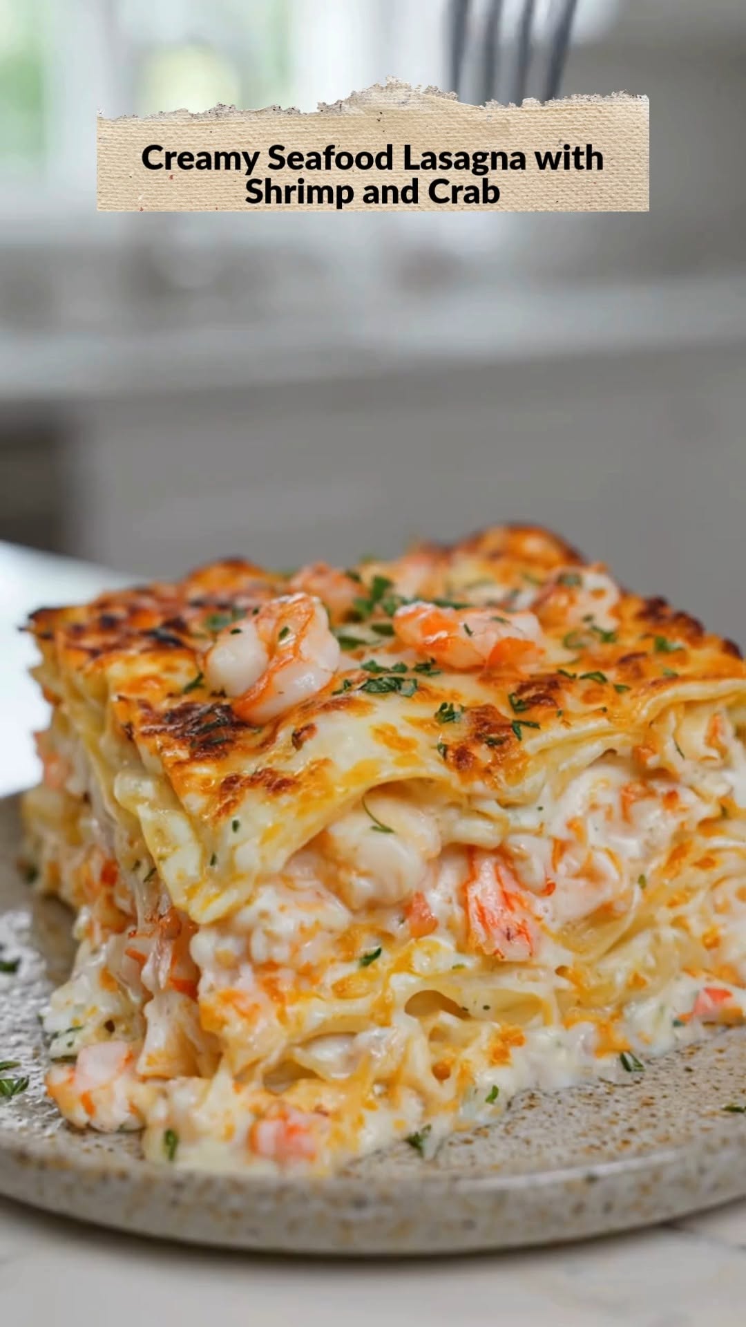 Kremowa lasagne z owocami morza z krewetkami i krabem