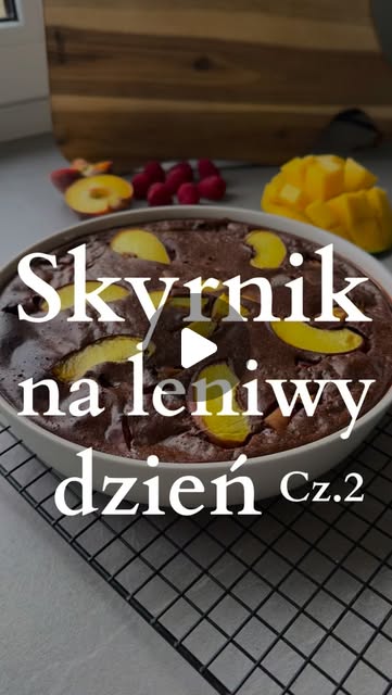 Czekoladowy Skyrnik z Nektarynkami