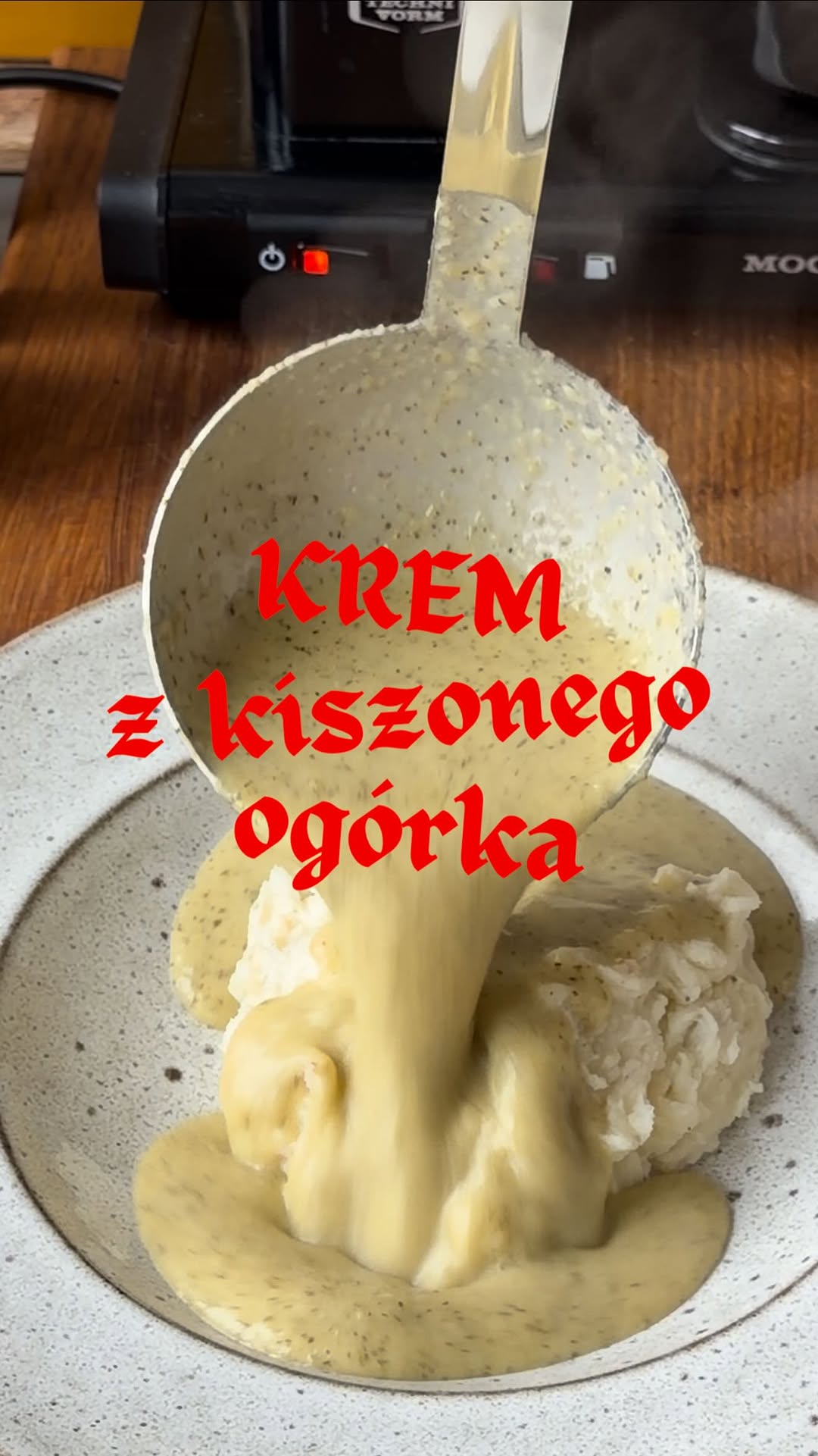 Krem z kiszonego ogórka z puree ziemniaczanym