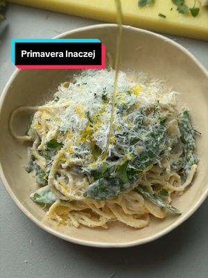 Makaron Primavera z jogurtem greckim