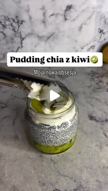 Pudding chia z musem z kiwi