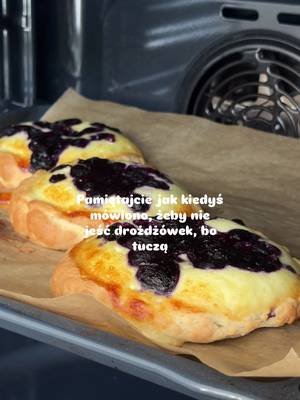 Puszyste proteinowe jagodzianki