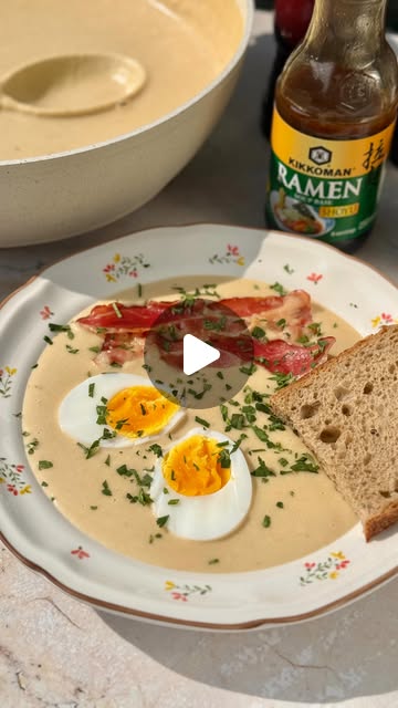 Krem chrzanowy z jajkiem i boczkiem