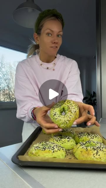 Bajgle ze szpinakiem i serkiem wiejskim
