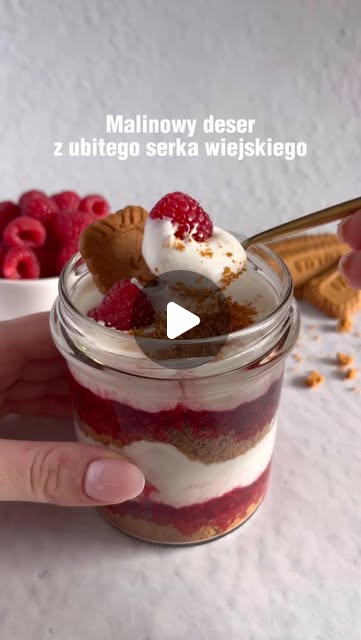 Pieczona owsianka z owocami leśnymi