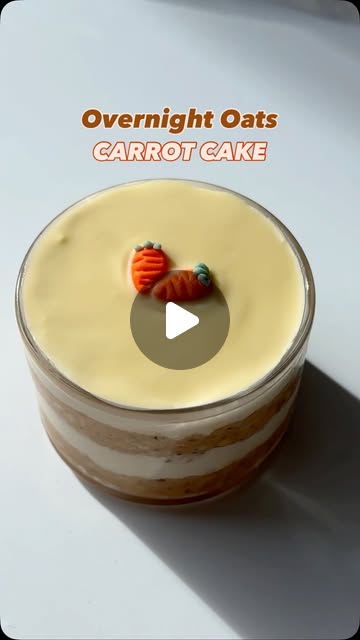 Ciasto marchewkowe Overnight Oats z magiczną skorupką