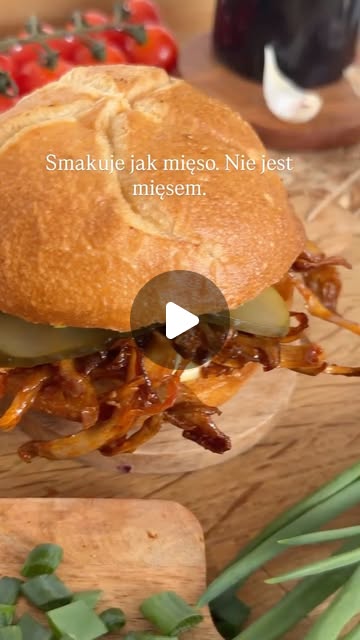 Szarpane boczniaki w bułce